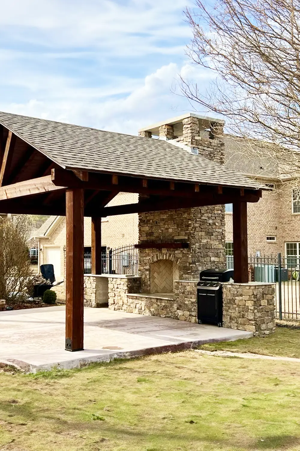 outdoor kitchen